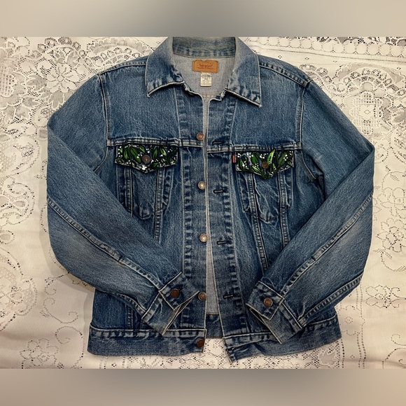 Hand painted Levi’s jacket! - Picture 3 of 4